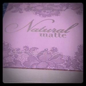 Too Faced Natural Matte eyeshadow